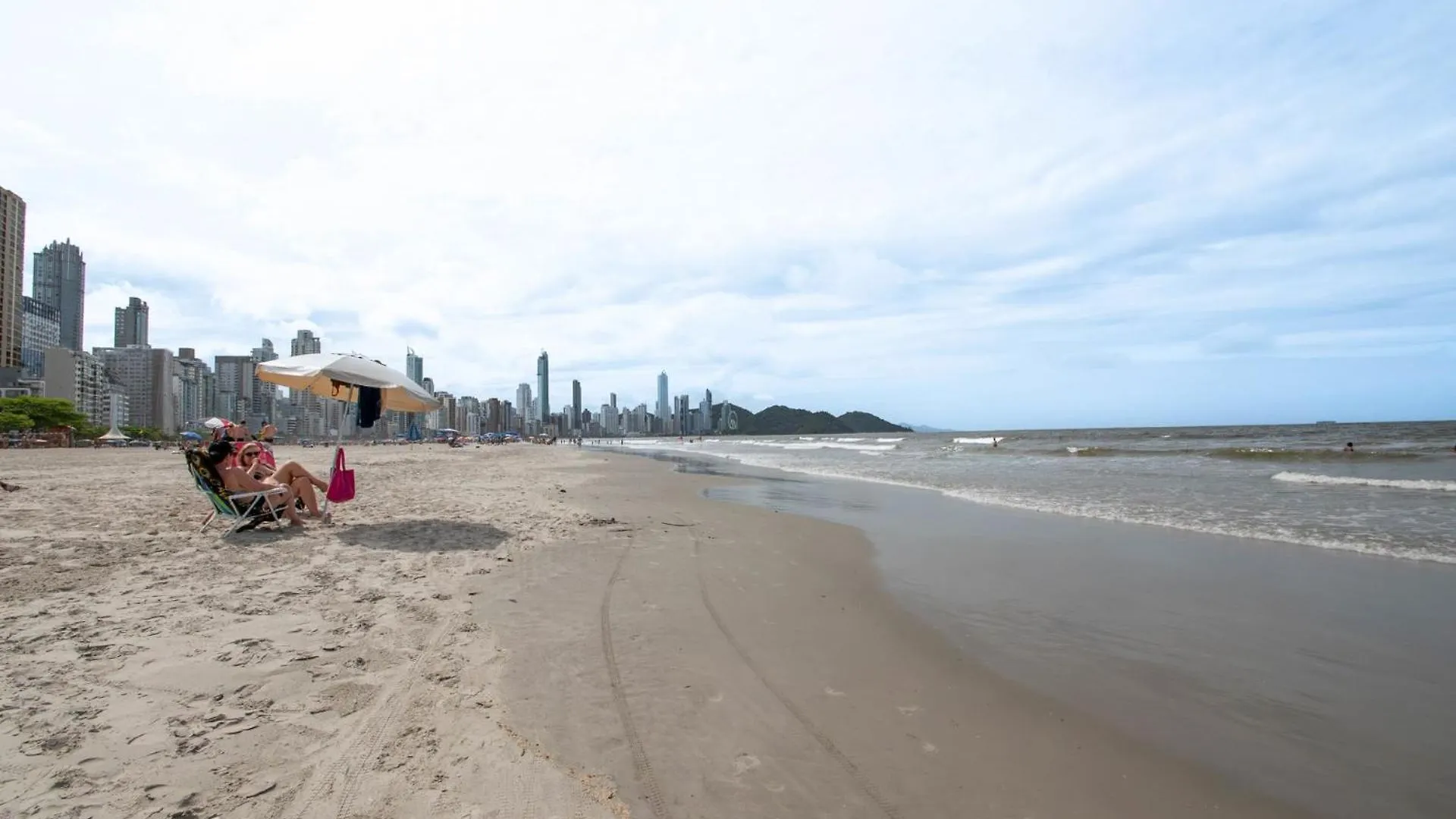 شقة Apto Charmoso Prox. A Praia Central Em Bc Zp8765 Balneário Camboriú البرازيل