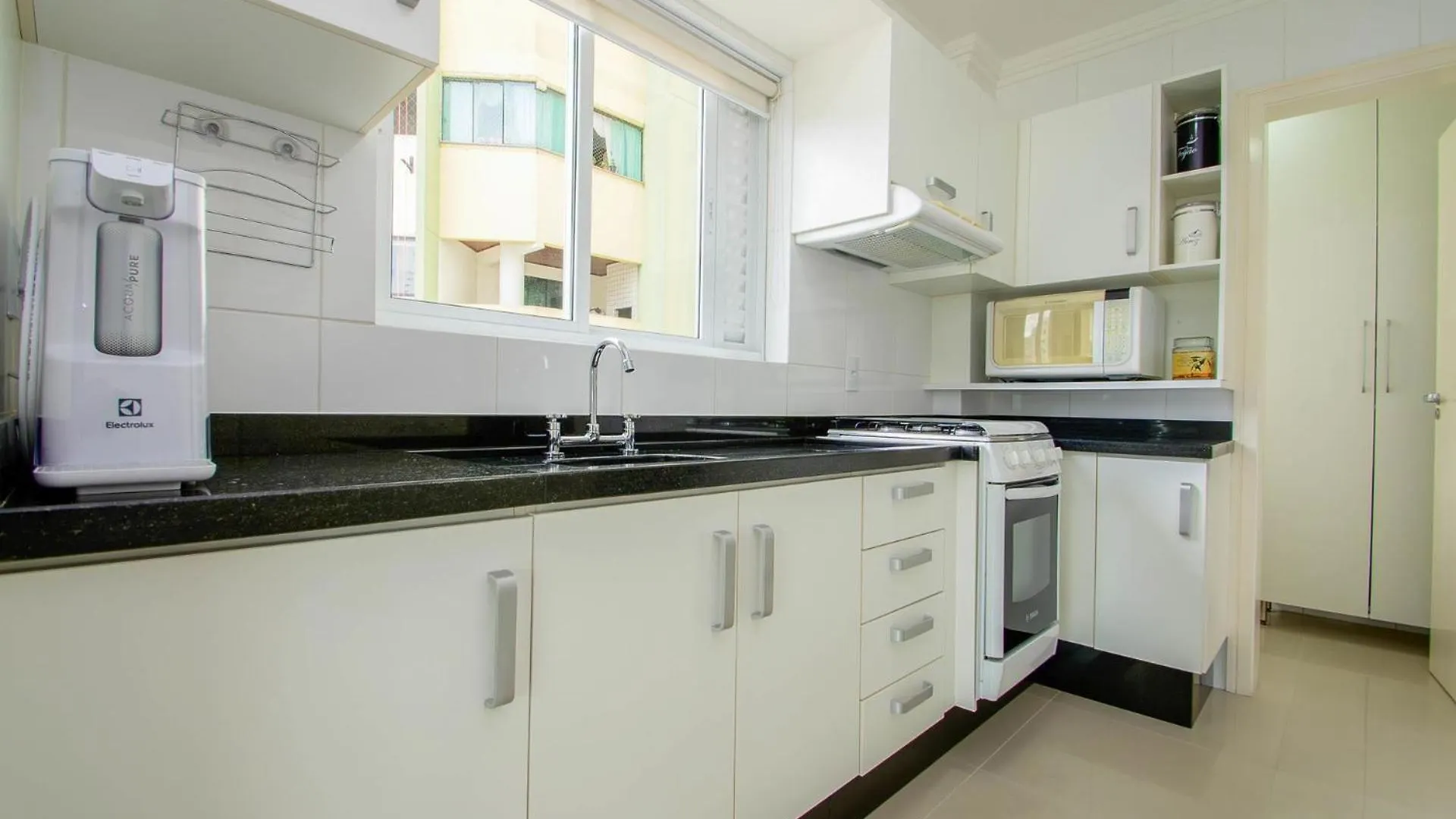 شقة Apto Charmoso Prox. A Praia Central Em Bc Zp8765 Balneário Camboriú
